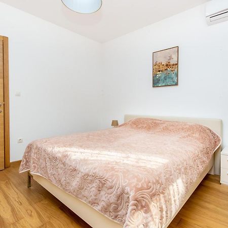 Apartments Lm Residence Рафаиловичи Экстерьер фото