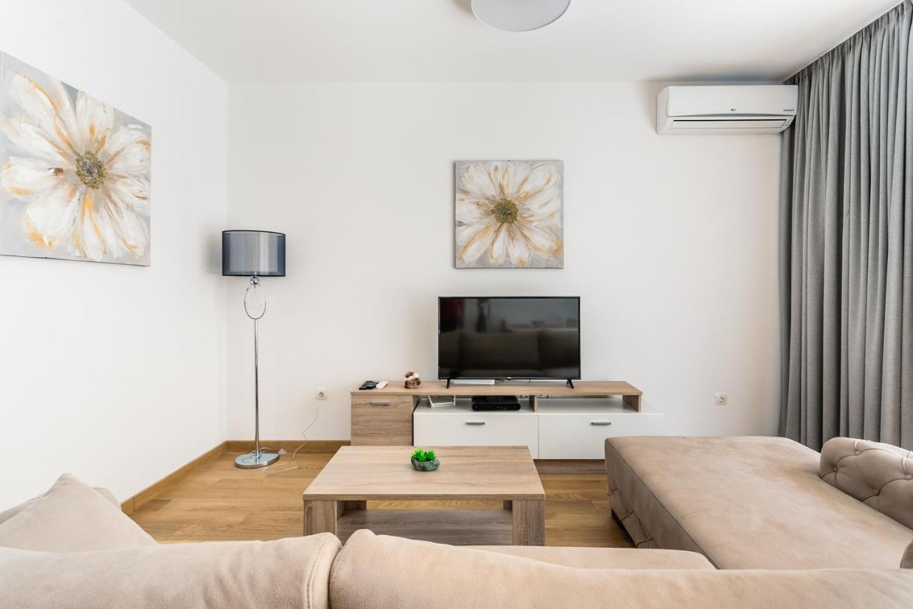 Apartments Lm Residence Рафаиловичи Экстерьер фото