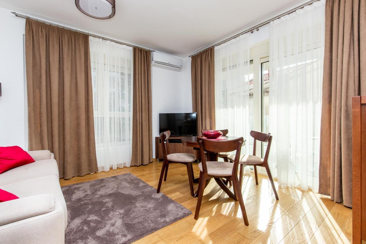 Apartments Lm Residence Рафаиловичи Экстерьер фото